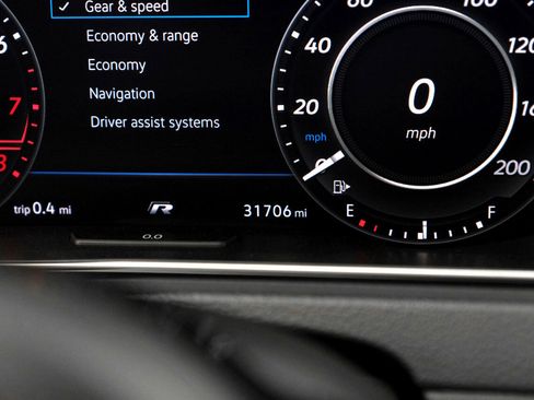 Used 2019 Volkswagen Golf R 4-Door image 15