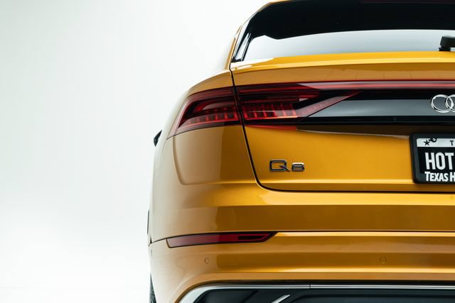 Used 2019 Audi Q8 Prestige w/ Luxury Package AWD/4WD image 16