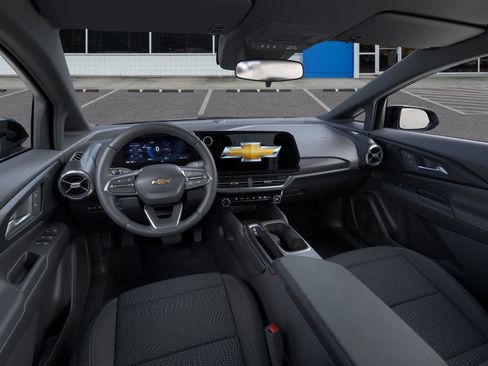 New 2026 Chevrolet Equinox EV LT image 16