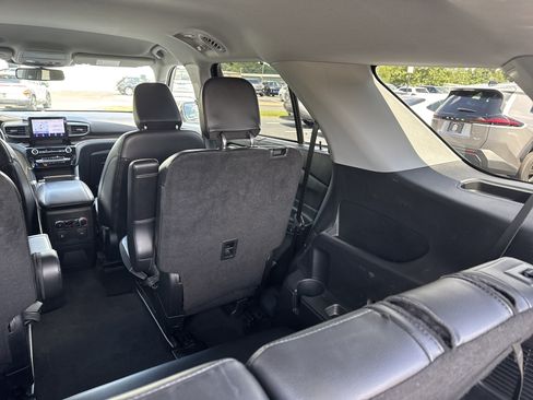 Used 2024 Ford Explorer Limited RWD image 30