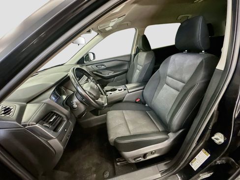 Used 2025 Nissan Rogue SV AWD/4WD image 13