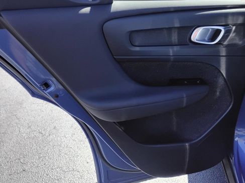 Used 2021 Volvo XC40 P8 Recharge w/ Advanced Package image 19