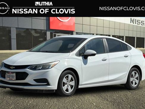 Used 2017 Chevrolet Cruze LS image 1