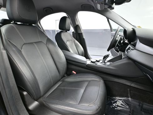 Used 2018 Alfa Romeo Giulia AWD image 47