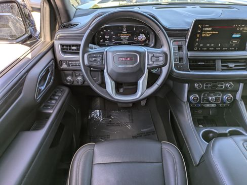 Used 2023 GMC Yukon SLT image 18