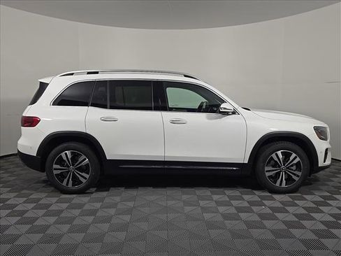 New 2026 Mercedes-Benz GLB 250 4MATIC image 8