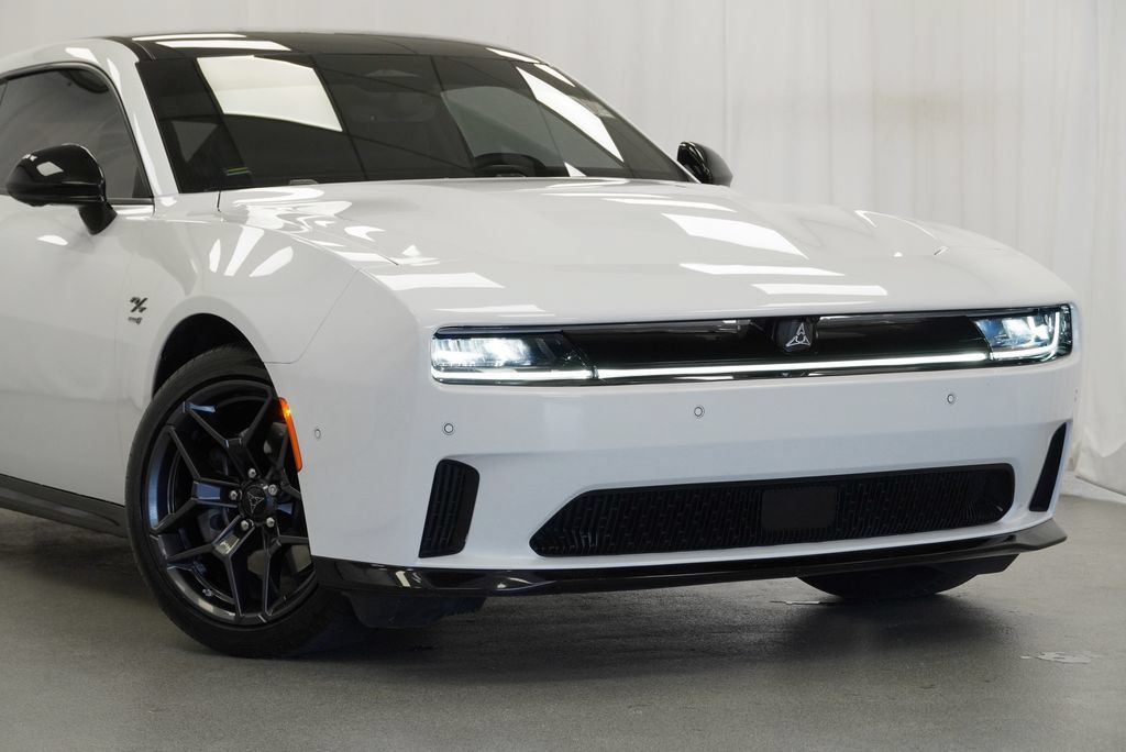 Used 2024 Dodge Charger Daytona R/T w/ Plus Group AWD/4WD image 6