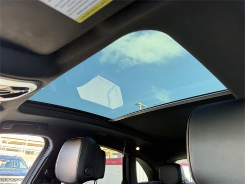 Used 2020 Porsche Macan image 21