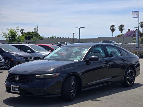 Used 2025 Honda Accord SE image 3