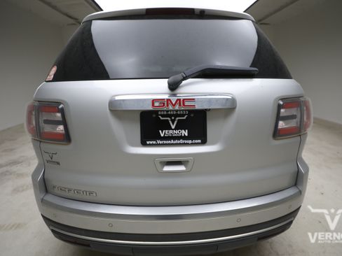 Used 2016 GMC Acadia SLT FWD image 3