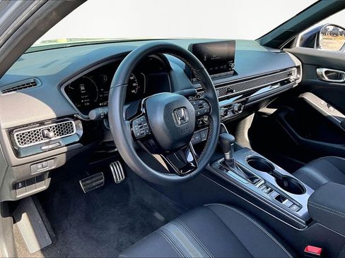 Used 2025 Honda Civic Sport image 14