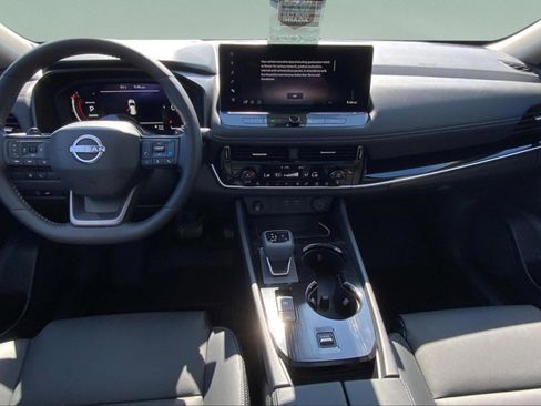 New 2025 Nissan Rogue SL w/ Tech Package image 6