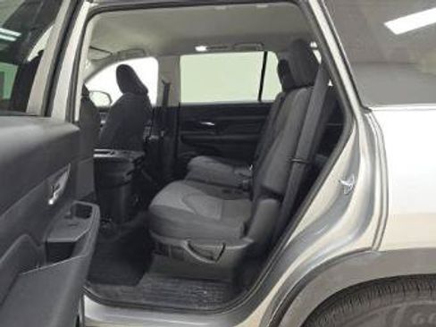 Used 2025 Toyota Grand Highlander FWD image 14