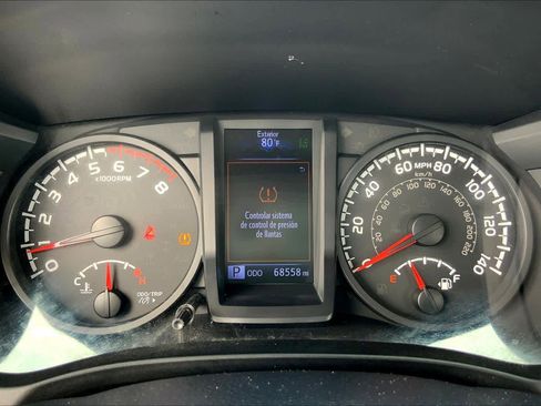 Used 2018 Toyota Tacoma SR w/ SR Convenience Package image 25