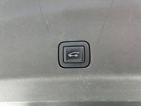 Used 2023 Cadillac Escalade Premium Luxury Platinum image 48