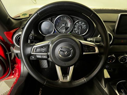 Used 2017 MAZDA MX-5 Miata RF Grand Touring RWD image 9