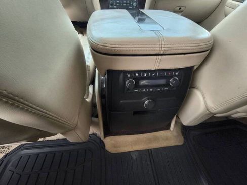 Used 2007 Cadillac Escalade AWD w/ Information Package image 17