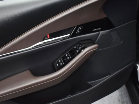 Used 2021 MAZDA CX-30 2.5 Turbo w/ Premium Plus Pkg image 9