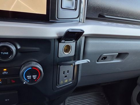 Used 2023 Ford F250 XLT w/ XLT Premium Package image 32