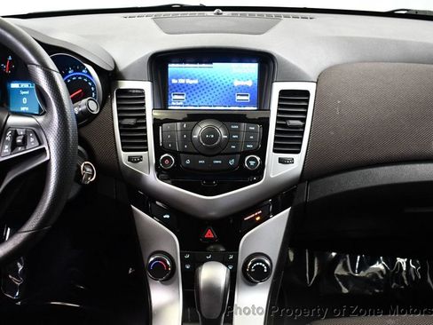 Used 2016 Chevrolet Cruze LT FWD image 22
