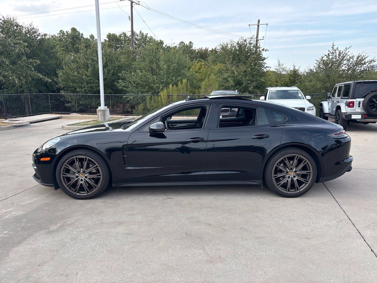 Used 2018 Porsche Panamera 4S AWD/4WD image 8