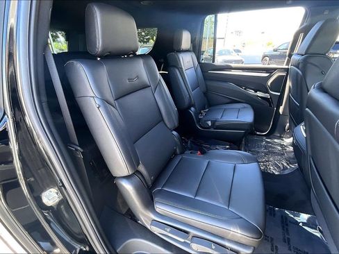 New 2026 Cadillac Escalade ESV 2WD w/ LPO, Floor Liner Package image 30