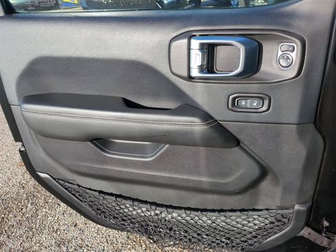 Certified 2019 Jeep Wrangler Unlimited Sahara w/ Quick Order Package 24M Moab image 29