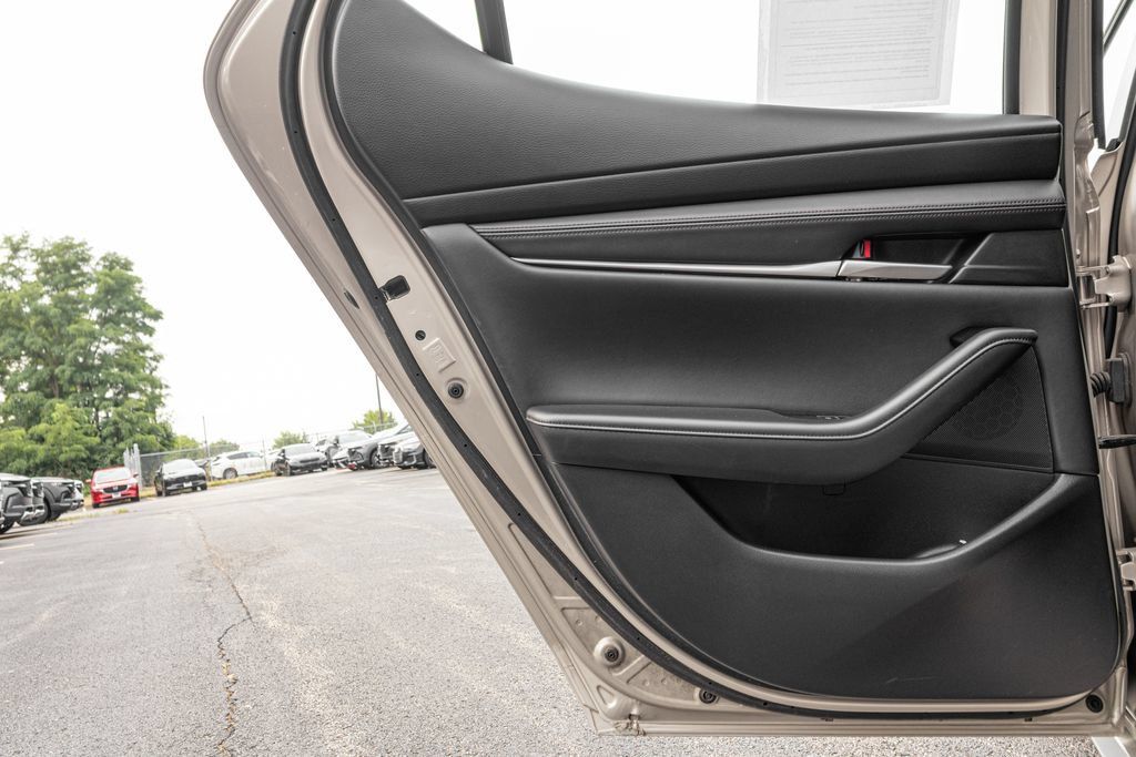Used 2024 MAZDA MAZDA3 s FWD image 30