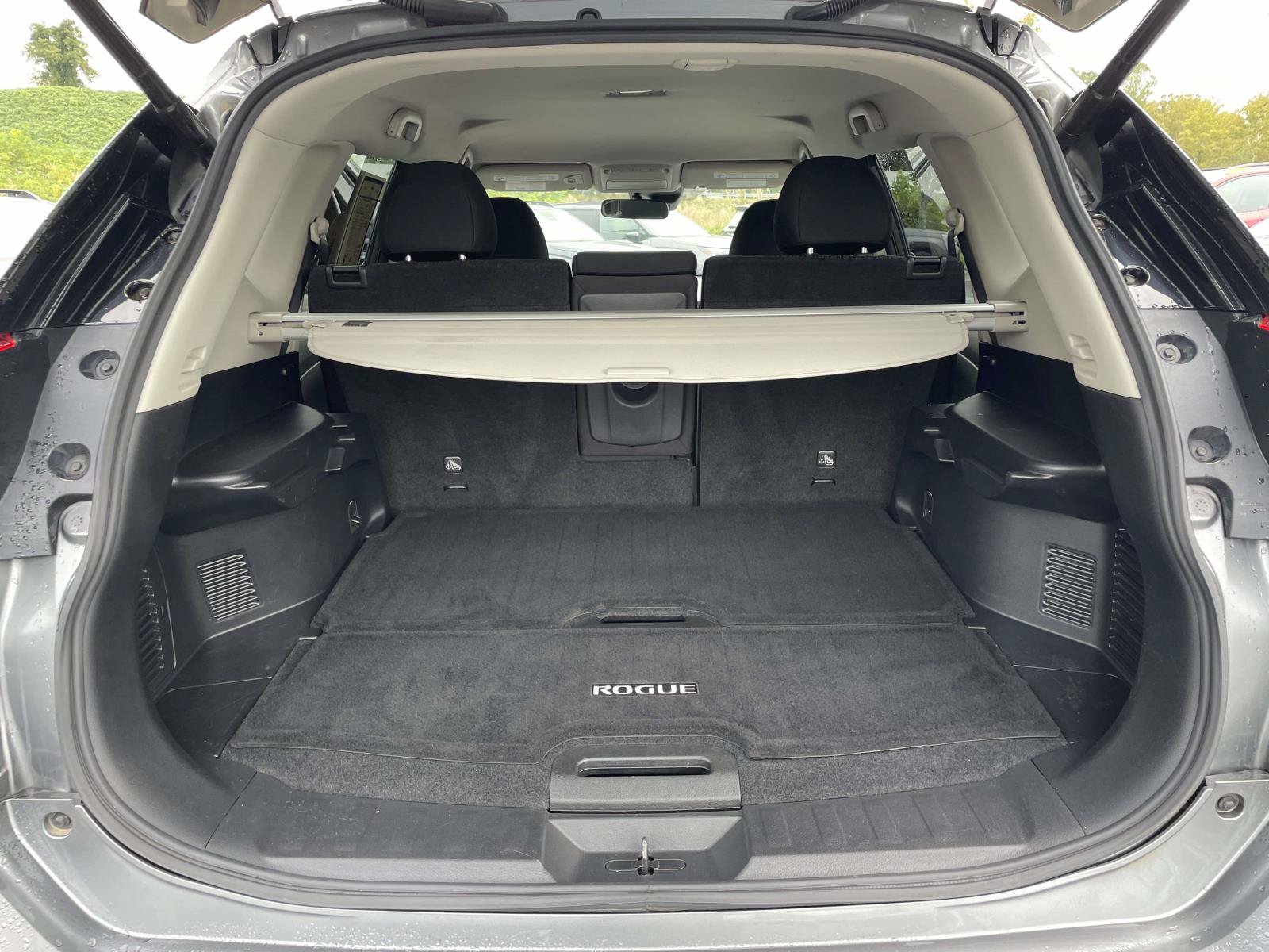 Used 2019 Nissan Rogue SV w/ Premium Package AWD/4WD image 31