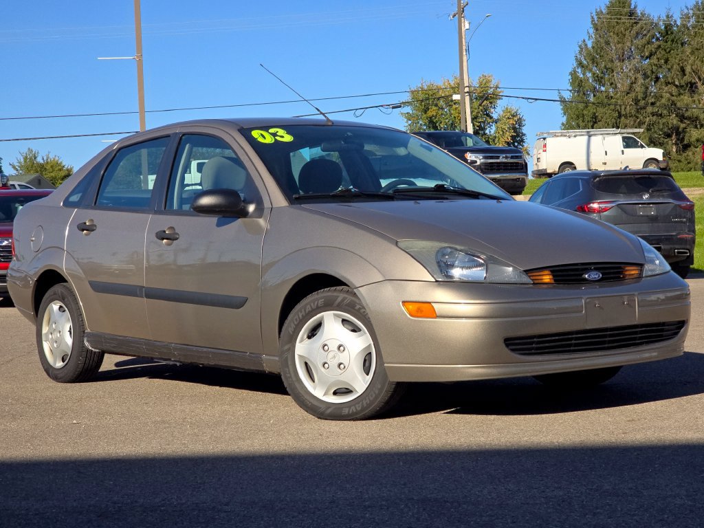 Used 2003 Ford Focus LX FWD image 1