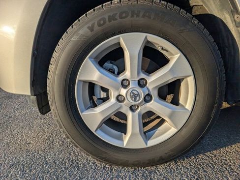 Used 2014 Toyota RAV4 EV image 29