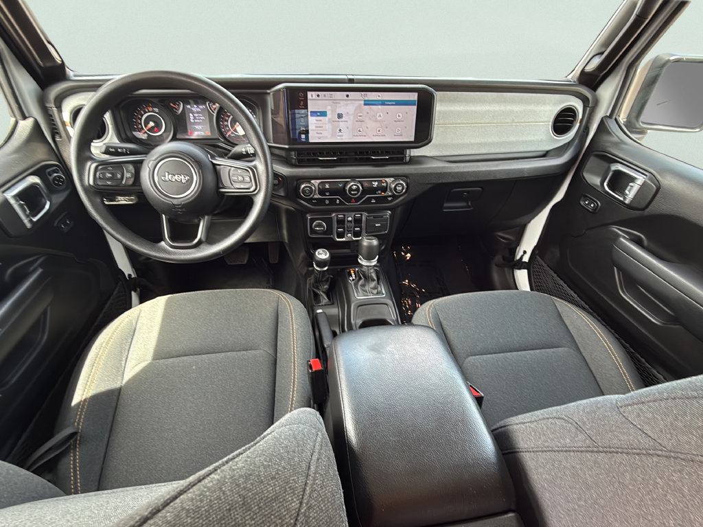Certified 2025 Jeep Gladiator Sport AWD/4WD image 17