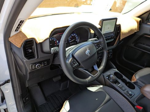 Used 2024 Ford Bronco Sport Outer Banks w/ Tech Package AWD/4WD image 16