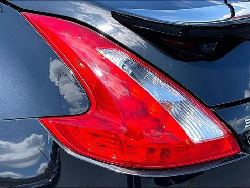 Used 2014 Nissan 370Z Touring RWD image 27