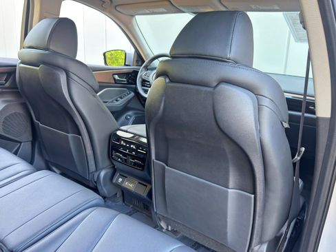 Used 2022 Acura MDX SH-AWD image 38