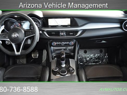 Used 2018 Alfa Romeo Stelvio Ti Sport image 3