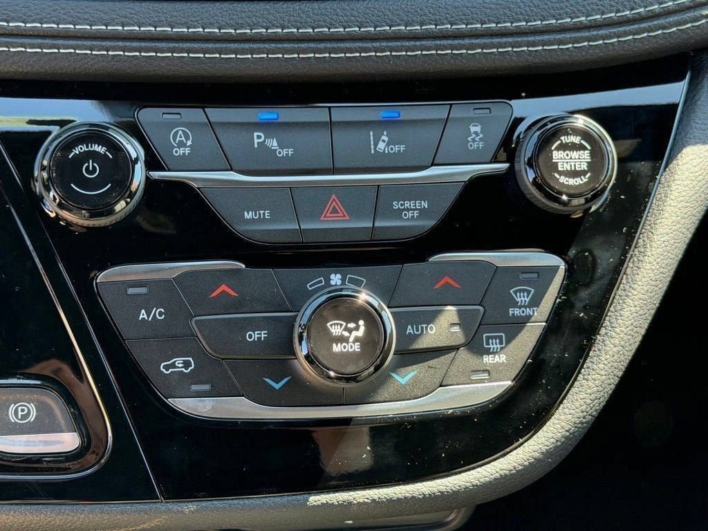 New 2026 Chrysler Pacifica Select w/ S Appearance Package FWD image 20
