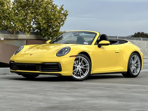 Used 2023 Porsche 911 Carrera image 1