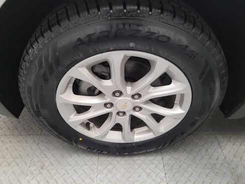 Used 2021 Chevrolet Equinox LT w/ Driver Convenience Package image 31