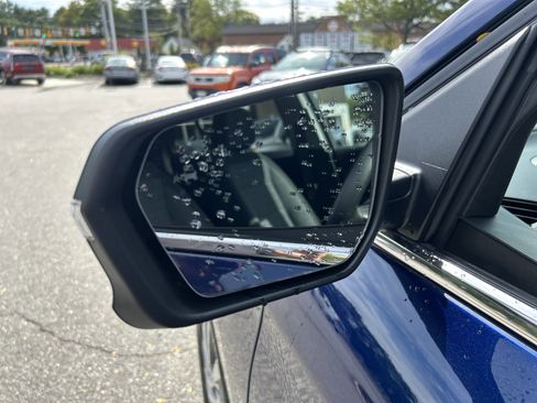 Used 2022 Chevrolet Equinox LT image 10