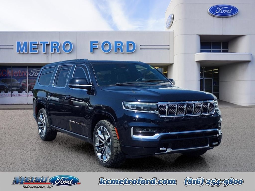 Used 2023 Jeep Grand Wagoneer L Series III w/ Rear Seat Video Group 1 AWD/4WD image 1