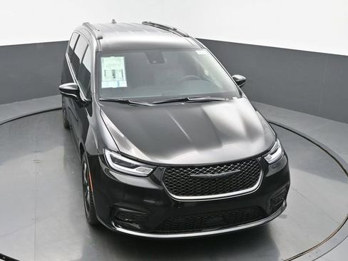 New 2026 Chrysler Pacifica Select w/ S Appearance Package AWD/4WD image 46