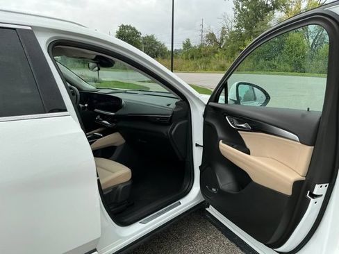 Used 2024 Buick Envision Preferred AWD/4WD image 16