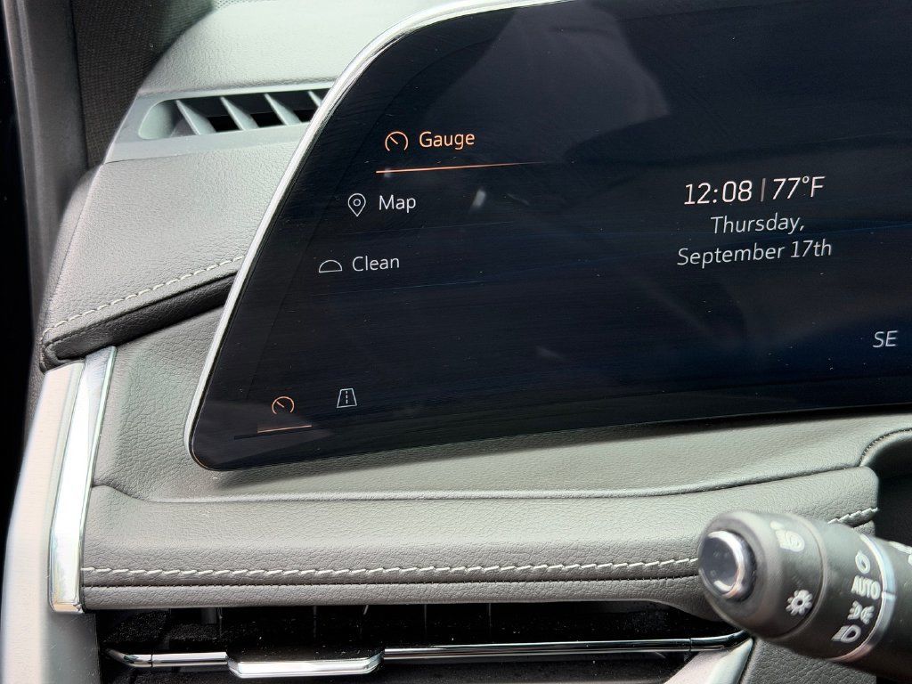 Used 2024 Cadillac XT4 Premium Luxury FWD image 33