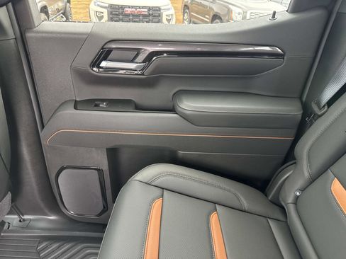 New 2026 GMC Sierra 1500 AT4 w/ Technology Package AWD/4WD image 17