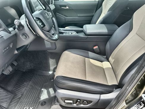 Used 2024 Lexus GX 550 AWD/4WD image 24