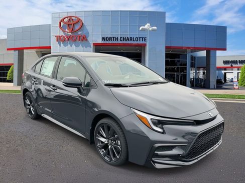 New 2026 Toyota Corolla SE image 3