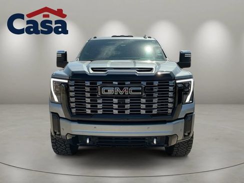 Used 2025 GMC Sierra 2500 Denali Ultimate AWD/4WD image 2