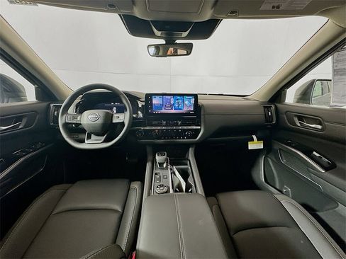 New 2026 Nissan Pathfinder SL image 26