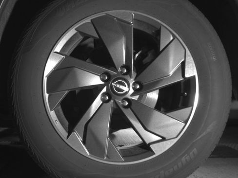 Used 2025 Nissan Rogue SV image 14